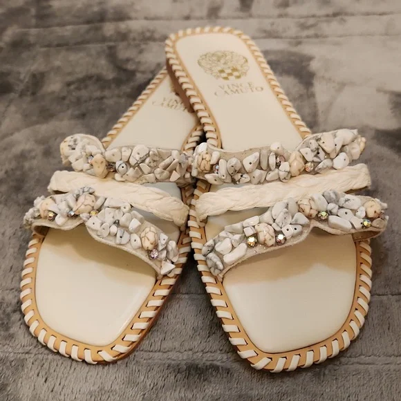 NWOT Vince Camuto Hasyl sandals beige and white fancy flip flopswith real stones - Picture 10 of 11